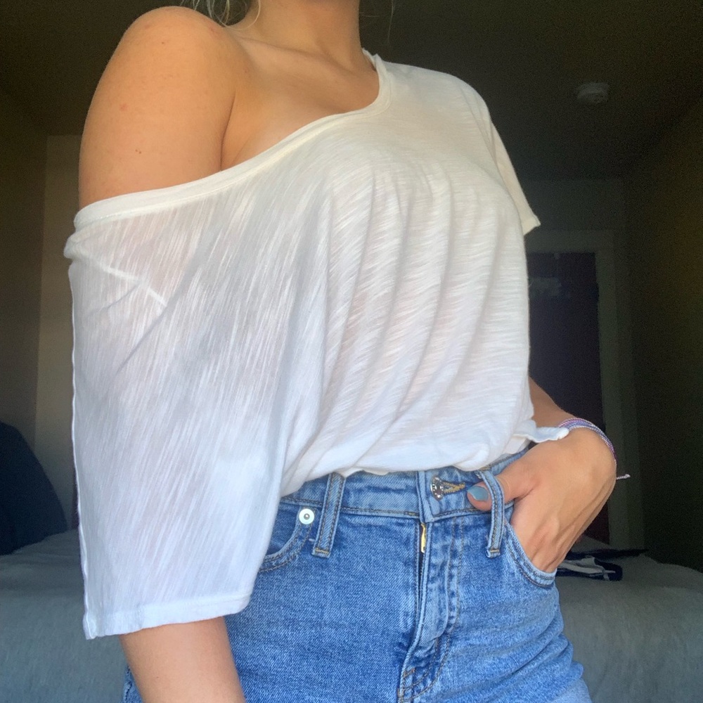 White American eagle T-shirt